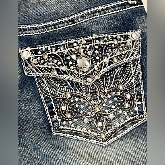 Apt. 9 - Womens Rhinestone Mid-Rise Capri Jeans Sz. 4 - Picture 7 of 9